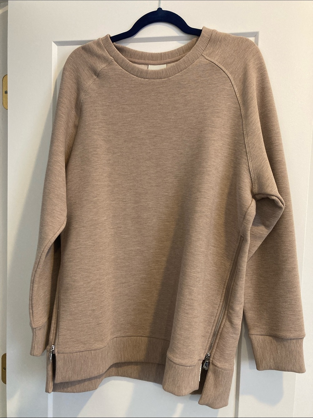 Varley Manning LIKE NEW Ecru/Beige Crewneck Ribbed Pullover with Side Zips